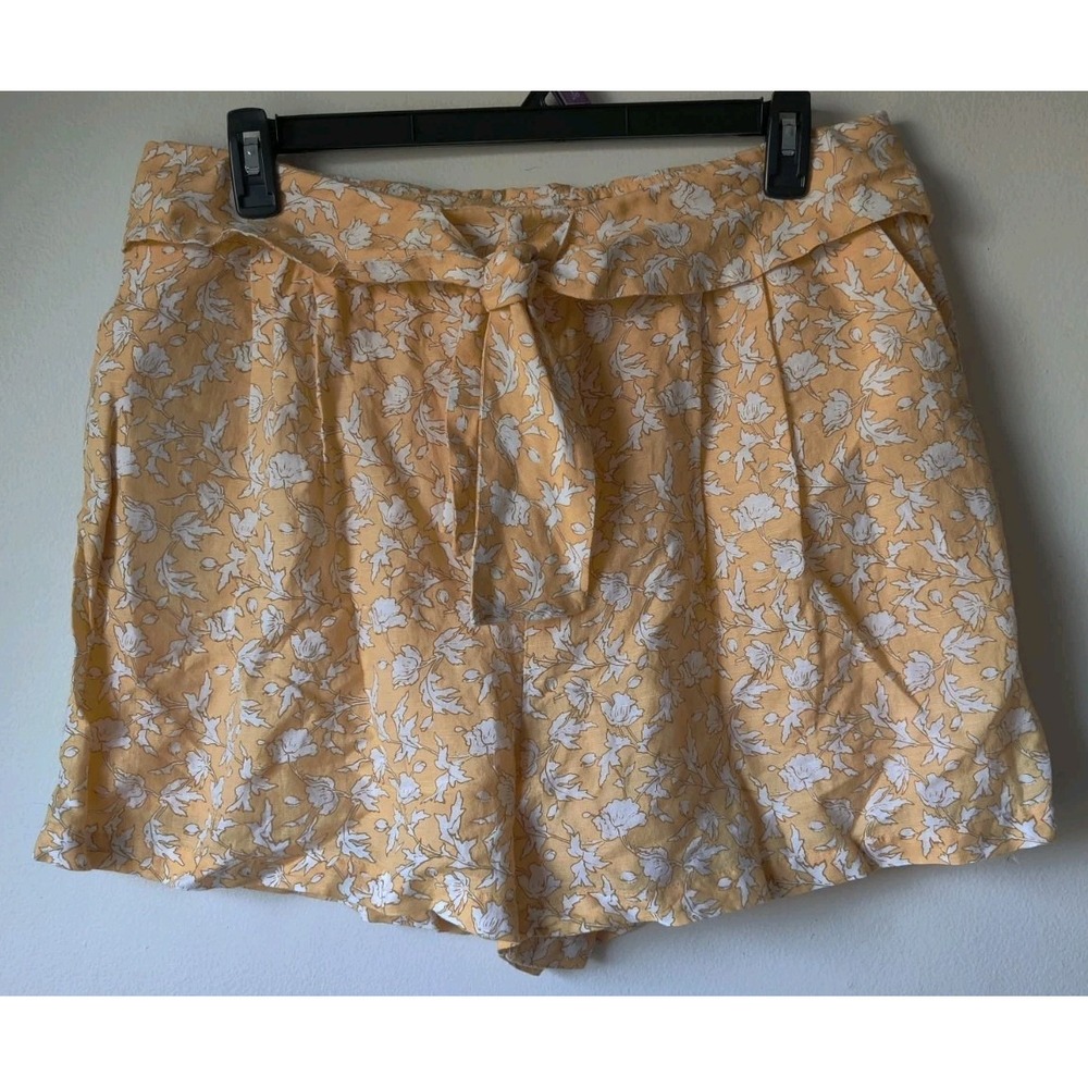 CECE Women's Meadow Monet Dandelion Tie Pocketed Paperbag Shorts Yellow Size XL - Picture 1 of 4